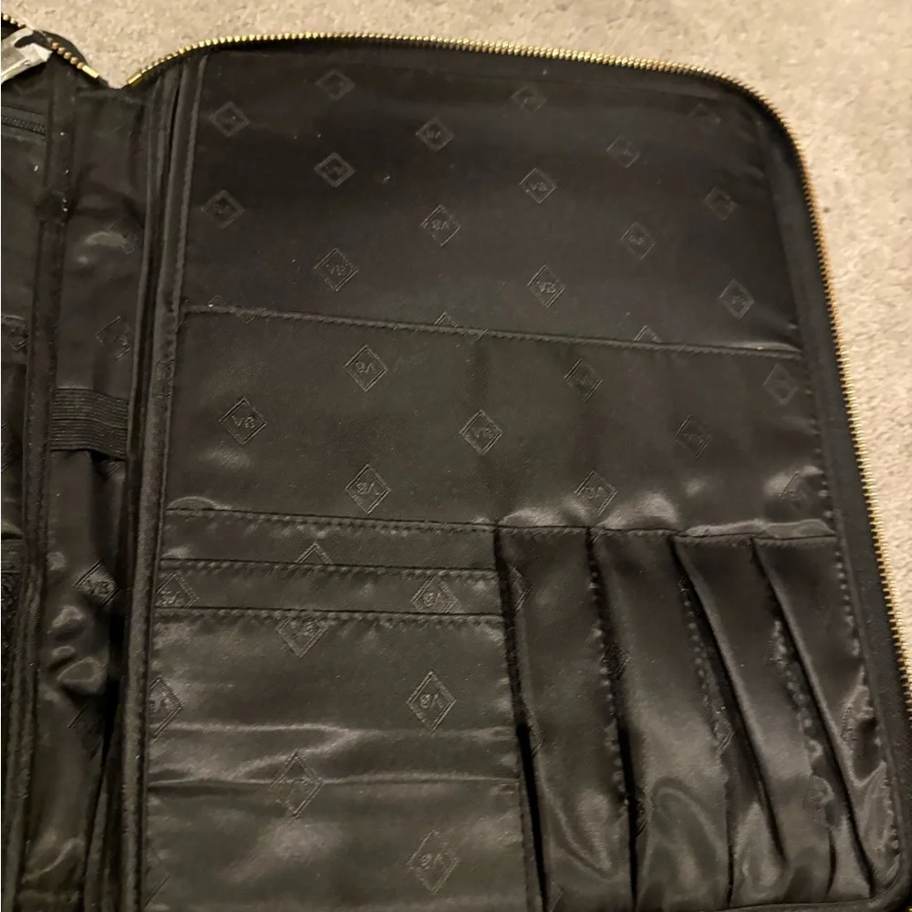 Vera Bradley Brown and White Leaf Design Tablet Organizer